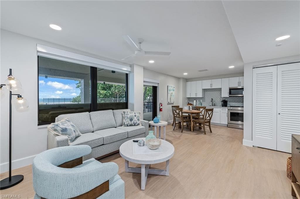 3399 Gulf Shore Blvd N 309, Naples, FL 34103-25