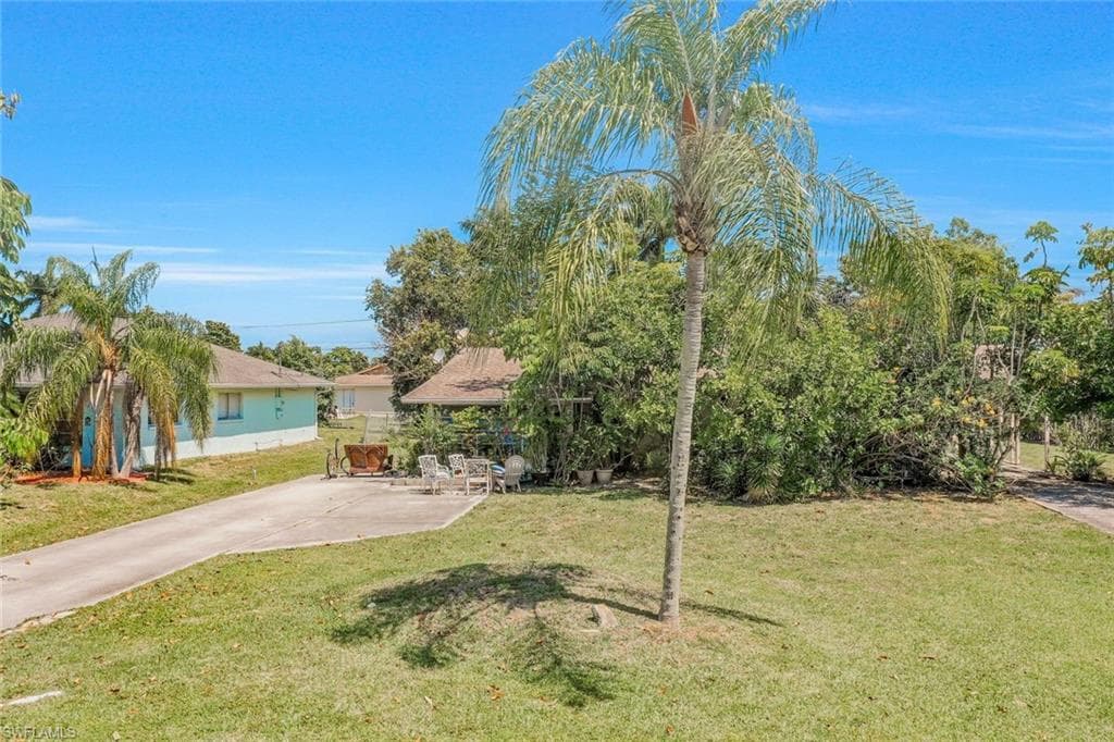 771 104th Ave N, Naples, FL 34108-2