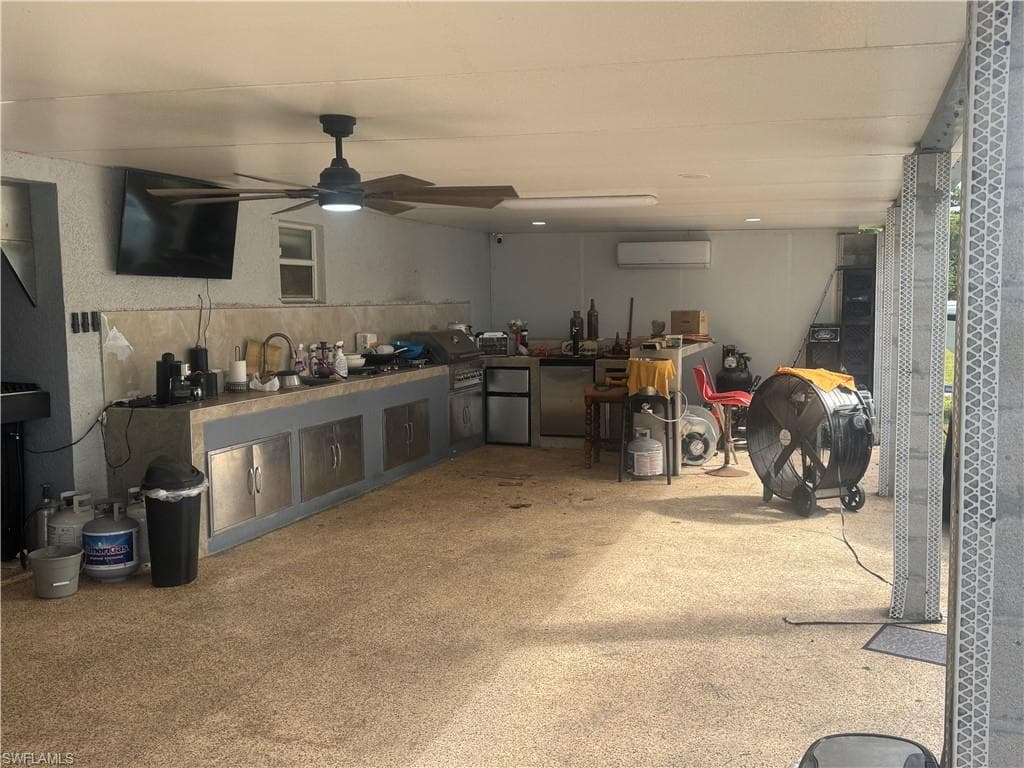 1818 Embers Pkwy W, Cape Coral, FL 33993-5