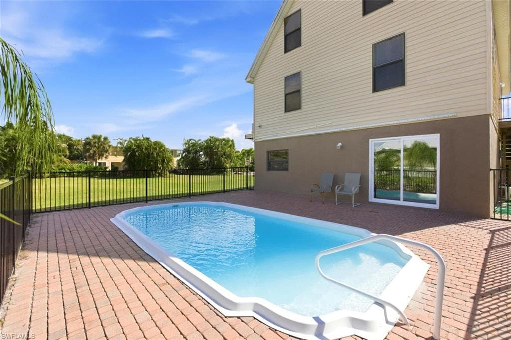 4748 Jackfish St, Bonita Springs, FL 34134-12