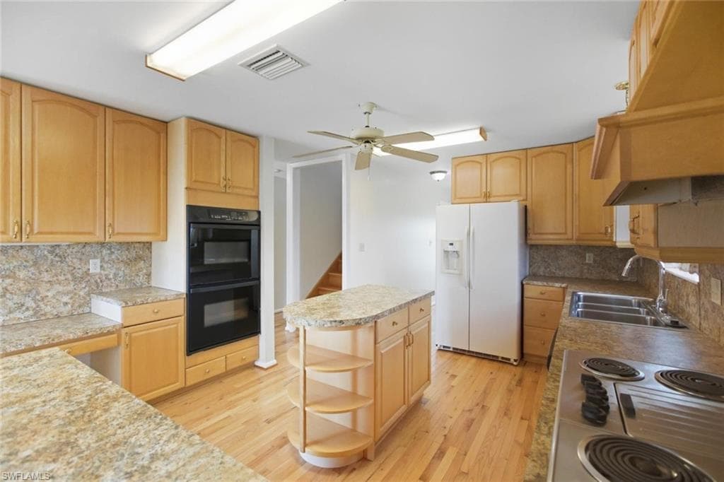 4748 Jackfish St, Bonita Springs, FL 34134-18