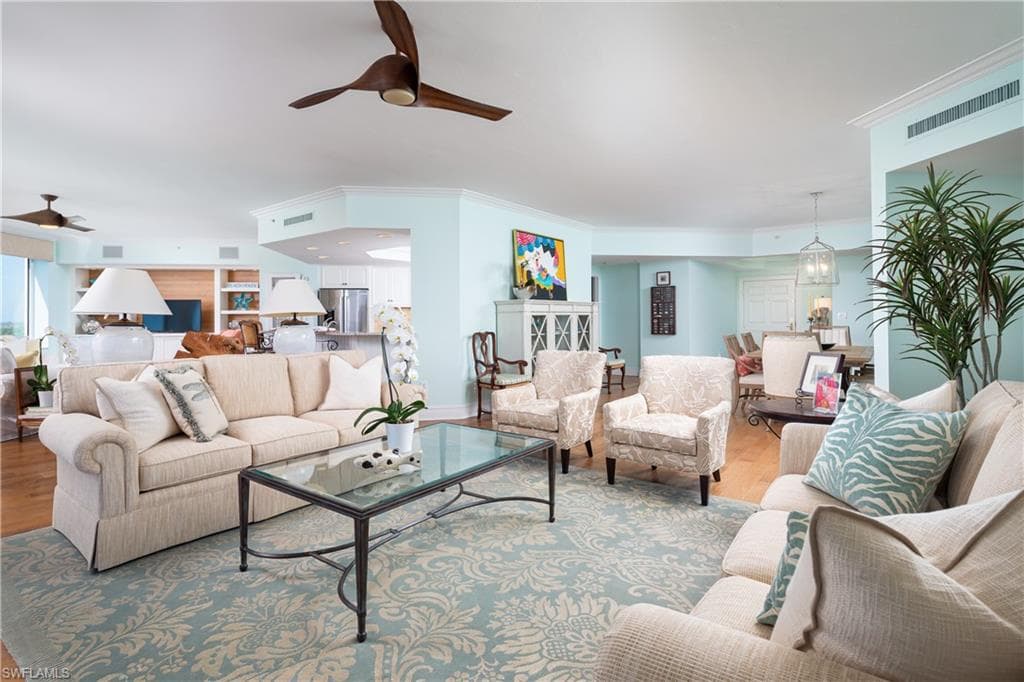 425 Dockside Dr 605, Naples, FL 34110-8