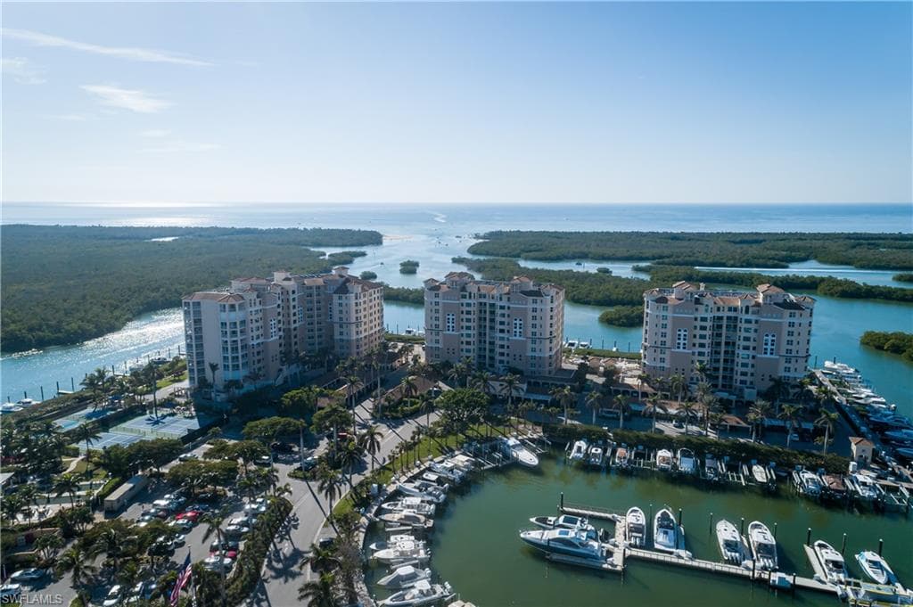 425 Dockside Dr 605, Naples, FL 34110-33