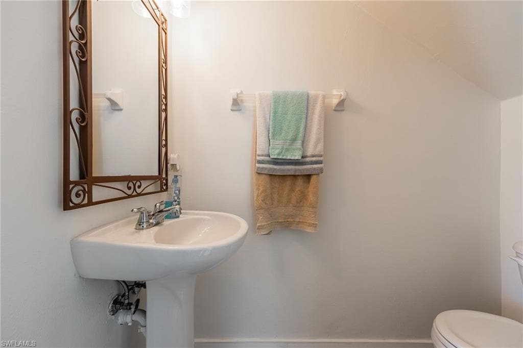 3347 Key Dr 31, North Fort Myers, FL 33903-17