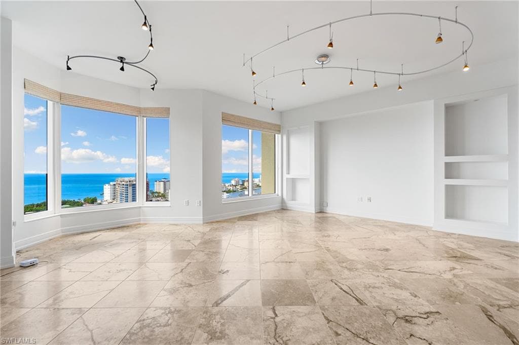 8787 Bay Colony Dr 2004/2005, Naples, FL 34108-9