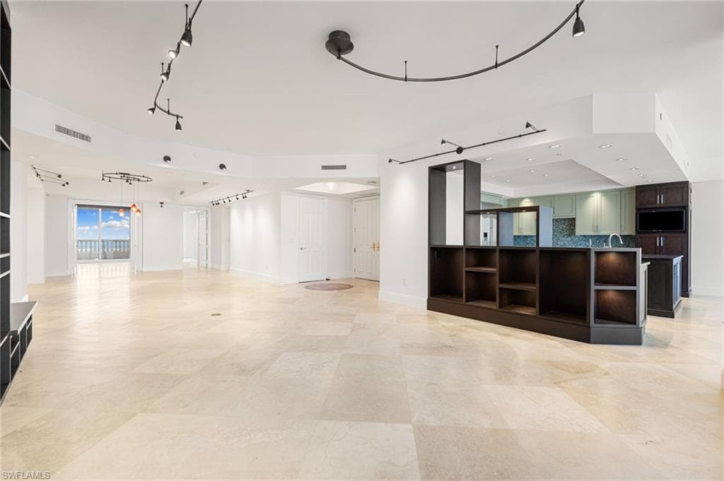 8787 Bay Colony Dr 2004/2005, Naples, FL 34108-7