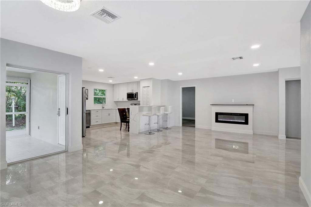 11 Rivard Rd 19, Naples, FL 34112-14