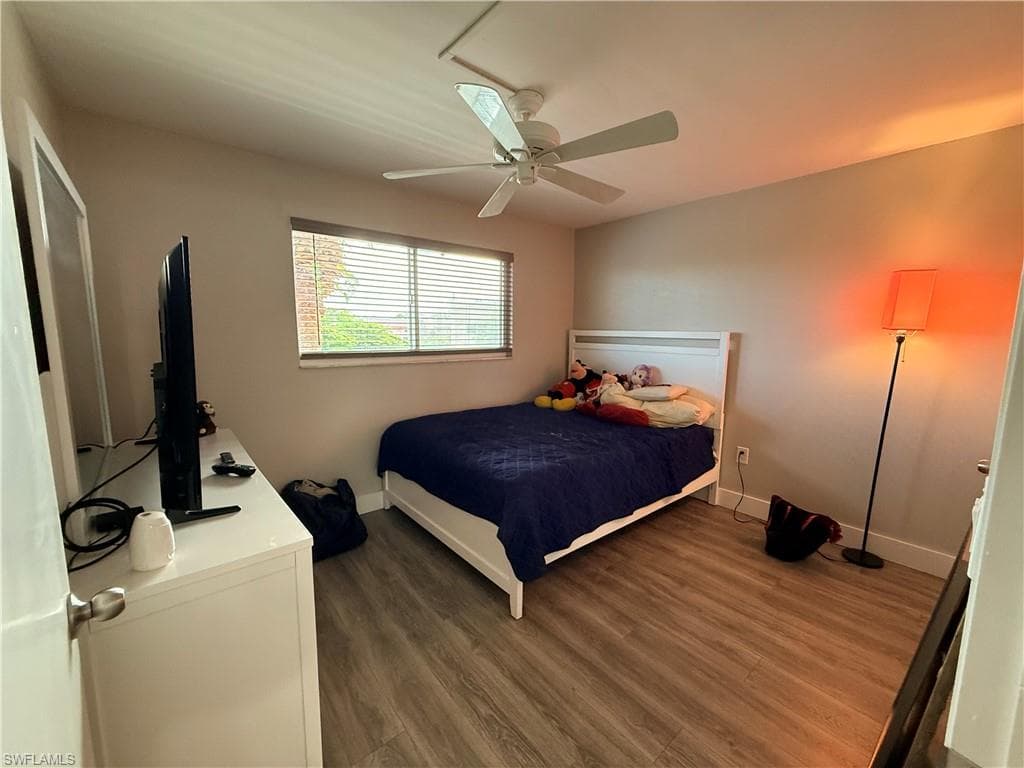 160 Turtle Lake Ct 303, Naples, FL 34105-12