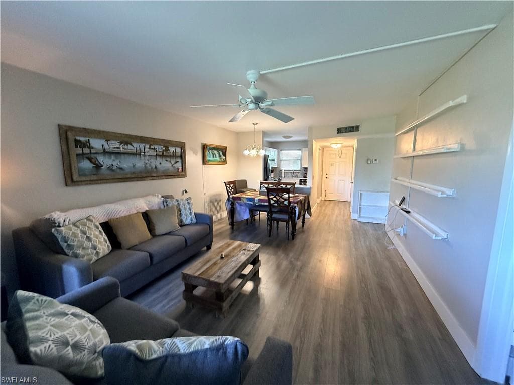 160 Turtle Lake Ct 303, Naples, FL 34105-13