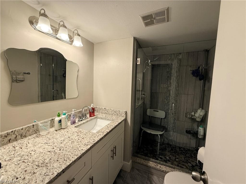 160 Turtle Lake Ct 303, Naples, FL 34105-2