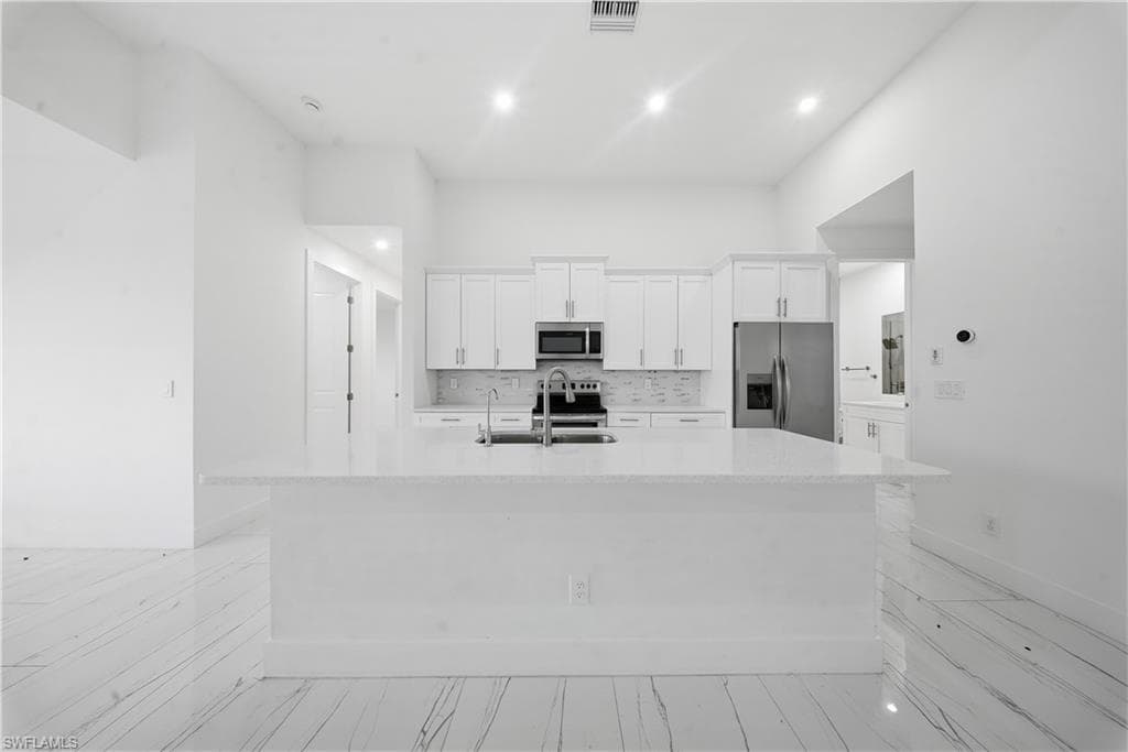 1124 35th Ln, Cape Coral, FL 33909-15