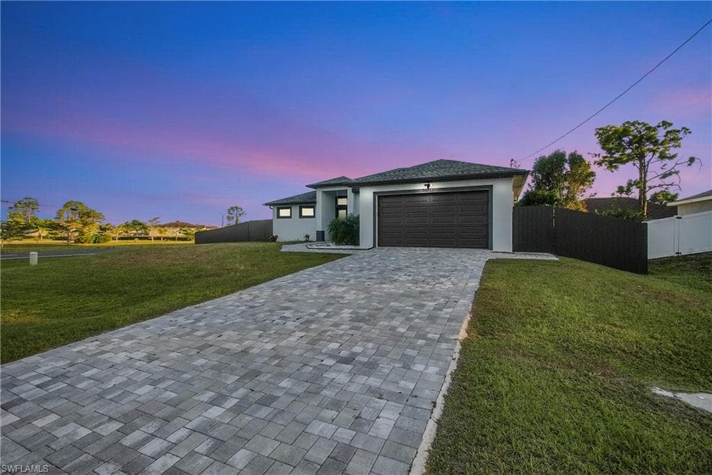 1124 35th Ln, Cape Coral, FL 33909-1