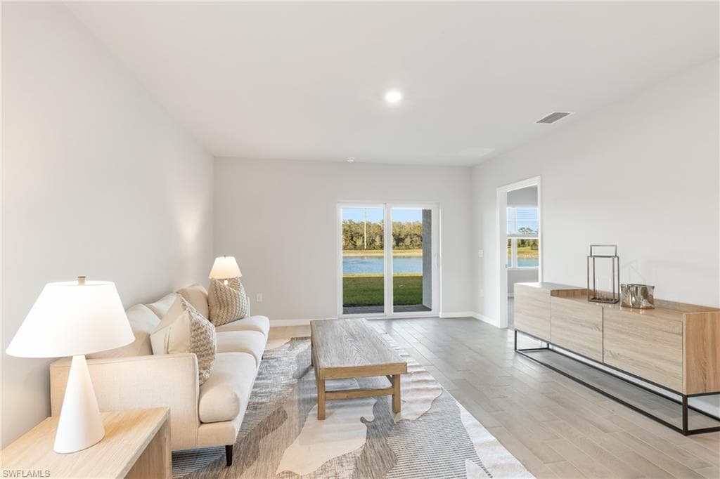 1193 Brooklands Dr, Fort Myers, FL 33905-2