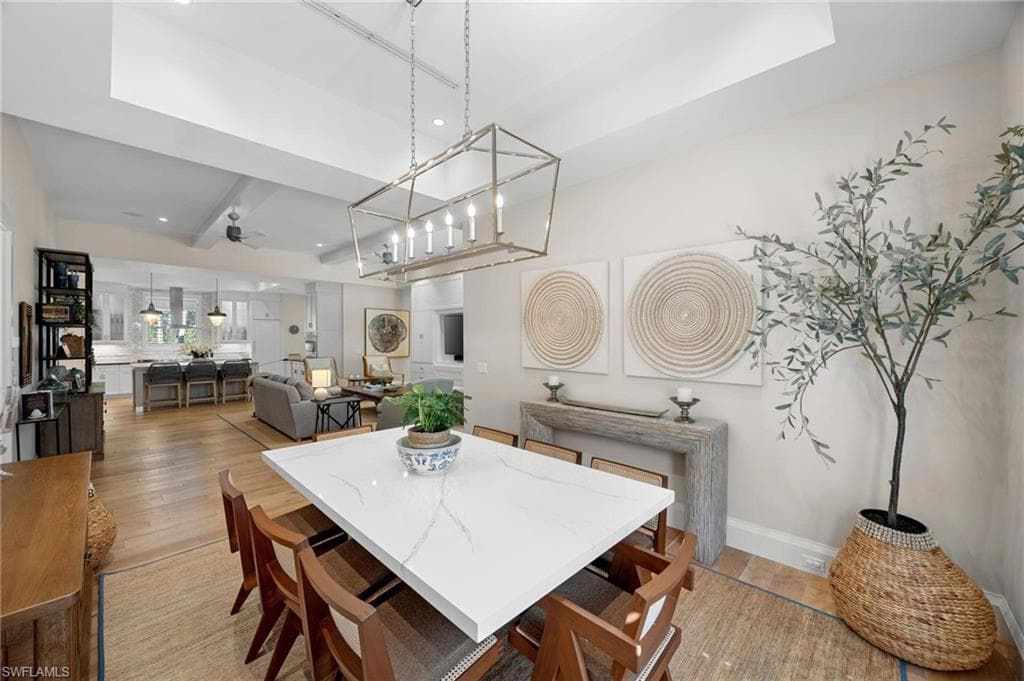 550 4th Ave N, Naples, FL 34102-14