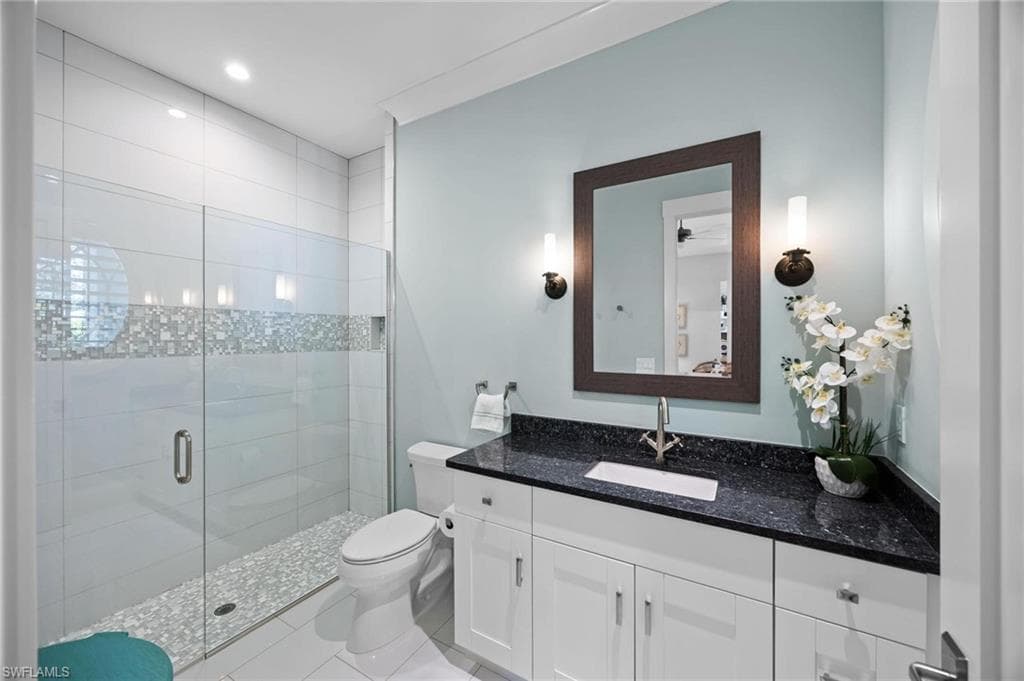 550 4th Ave N, Naples, FL 34102-45