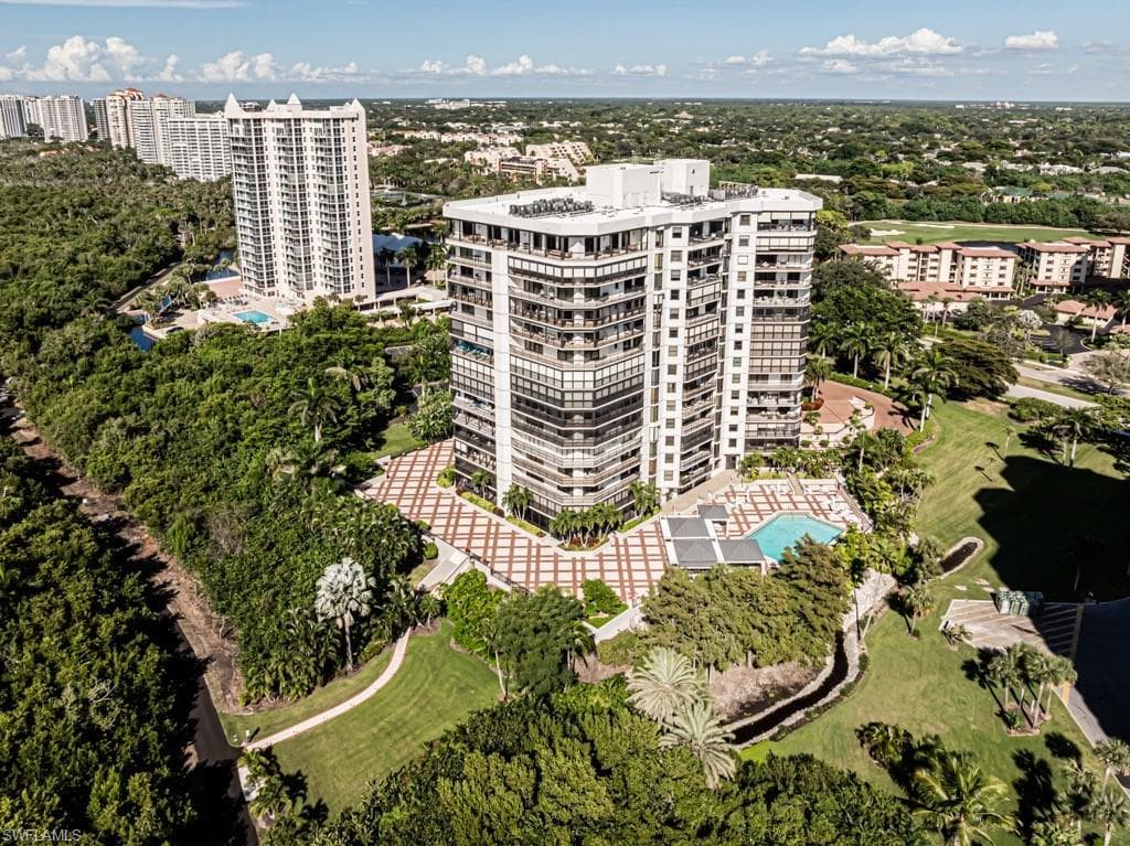 6075 Pelican Bay Blvd 203, Naples, FL 34108-47
