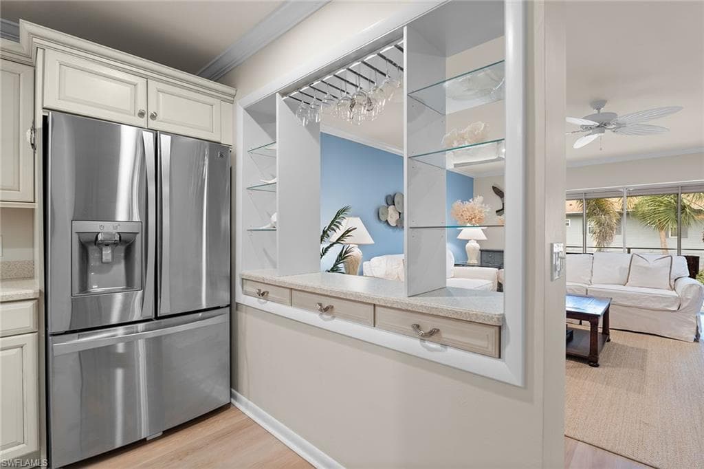 1145 4th St S 5, Naples, FL 34102-8