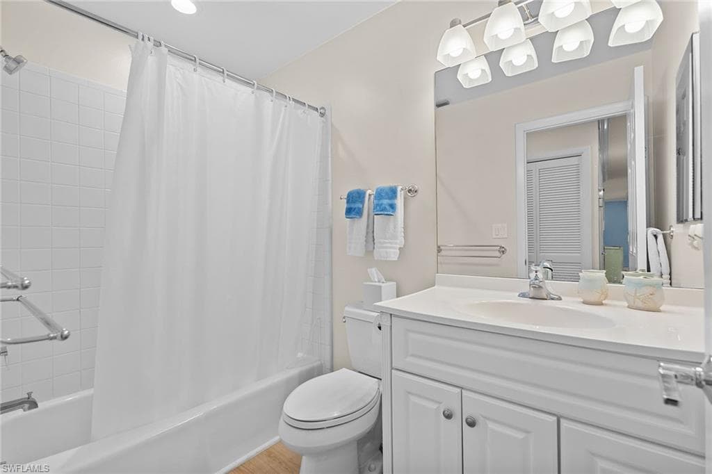 1145 4th St S 5, Naples, FL 34102-20