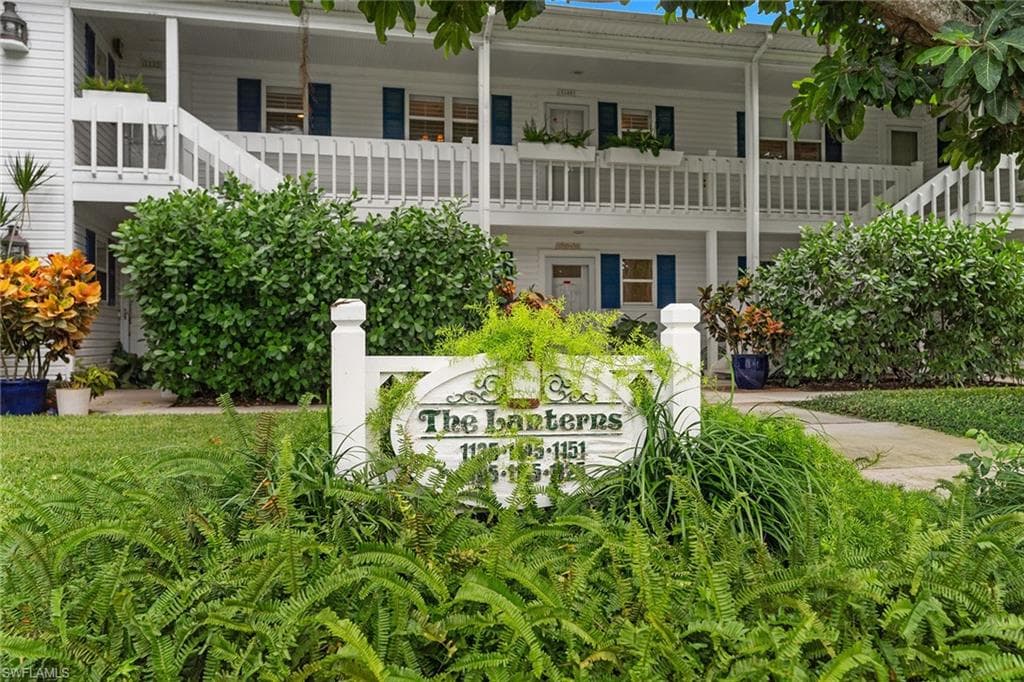 1145 4th St S 5, Naples, FL 34102-25