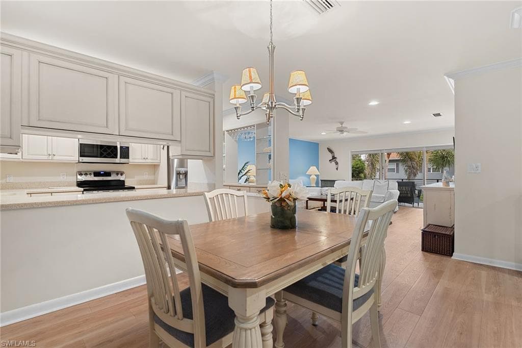 1145 4th St S 5, Naples, FL 34102-7