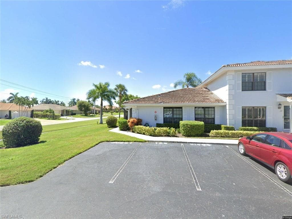 105 Clyburn St D1, Marco Island, FL 34145-1