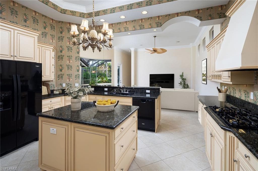 3105 Terramar Dr, Naples, FL 34119-15