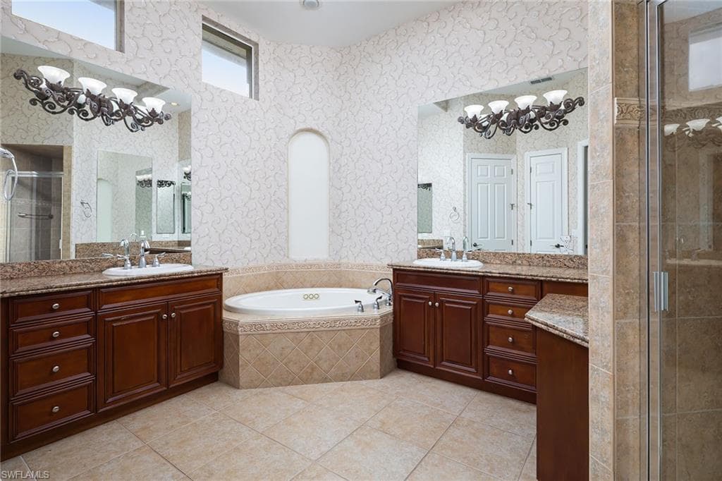 3105 Terramar Dr, Naples, FL 34119-21