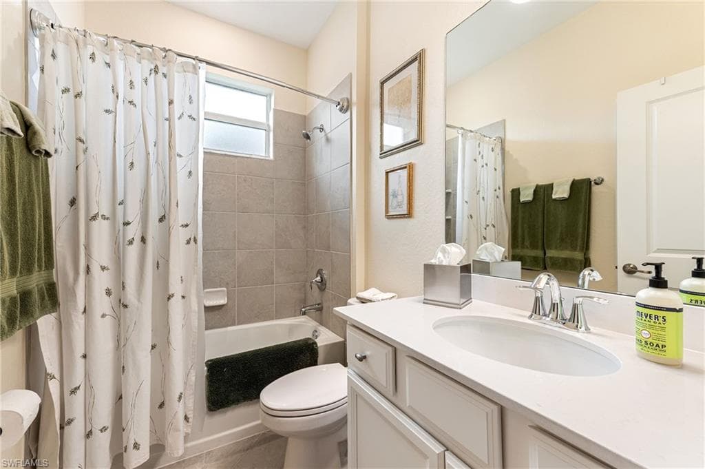 2652 Vine Ave, Naples, FL 34120-17