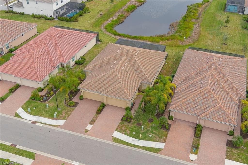 2652 Vine Ave, Naples, FL 34120-31