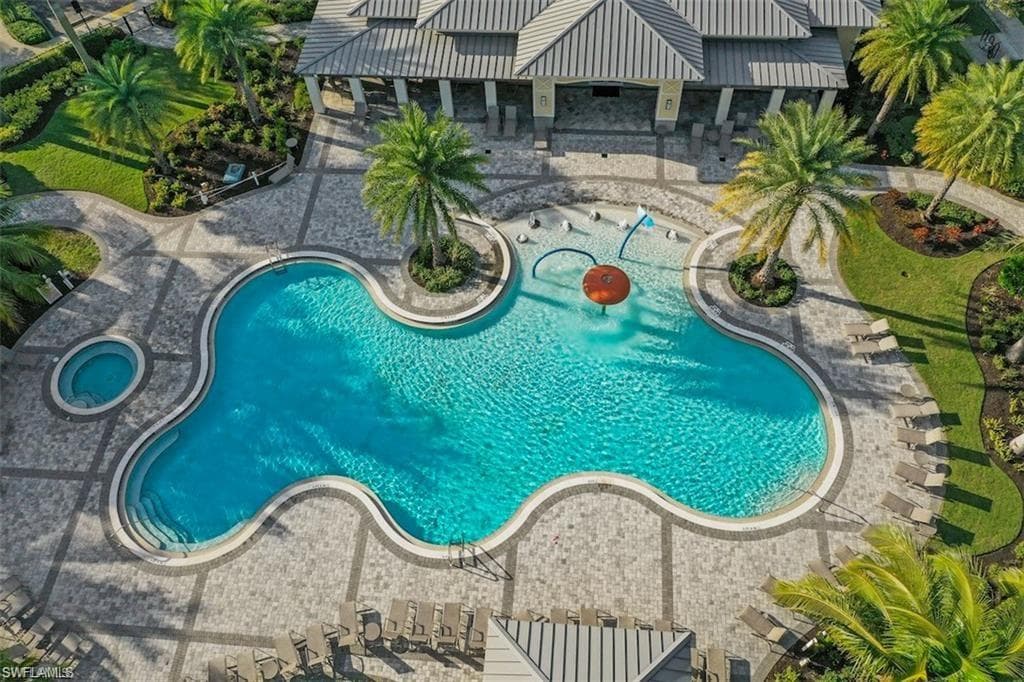 2652 Vine Ave, Naples, FL 34120-35