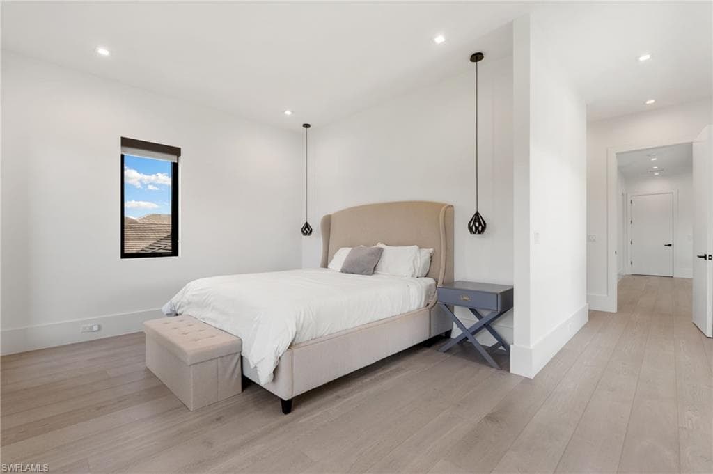 641 Starboard Dr, Naples, FL 34103-13