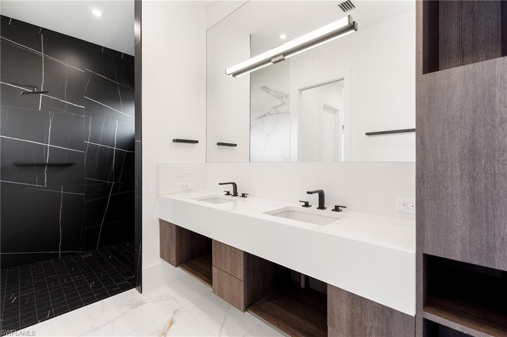 641 Starboard Dr, Naples, FL 34103-14