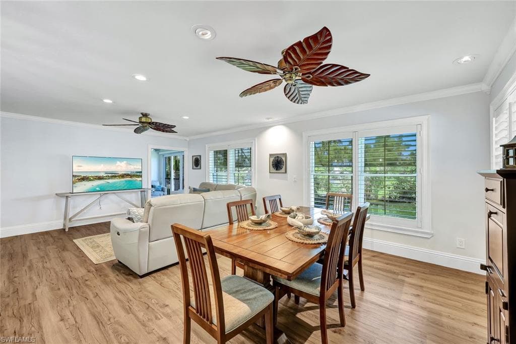 541 Club Side Dr, Naples, FL 34110-15