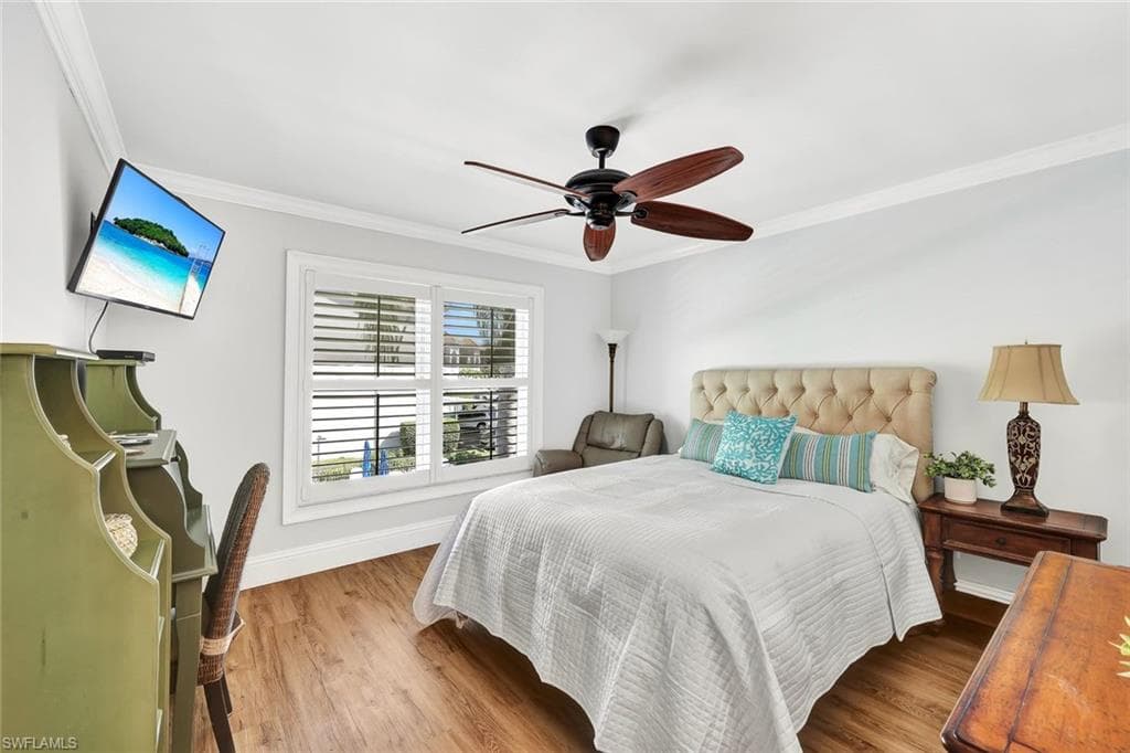 541 Club Side Dr, Naples, FL 34110-24