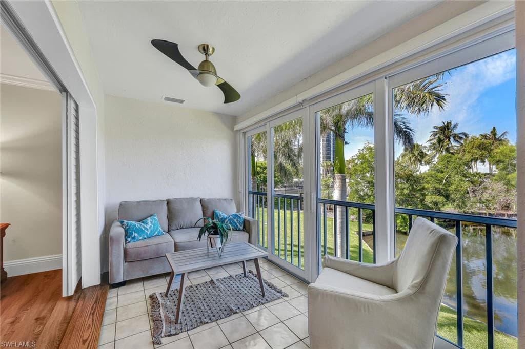 541 Club Side Dr, Naples, FL 34110-26