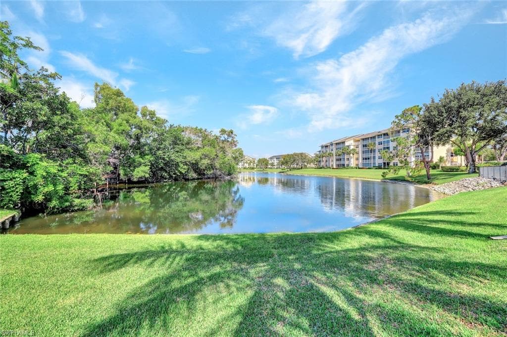 541 Club Side Dr, Naples, FL 34110-28