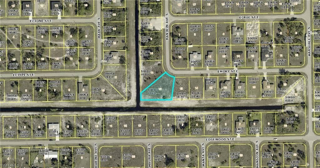 1134 Emory St E, Lehigh Acres, FL 33974-2