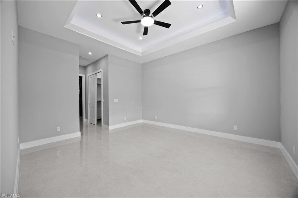 2744 8th Ave NE, Naples, FL 34120-18