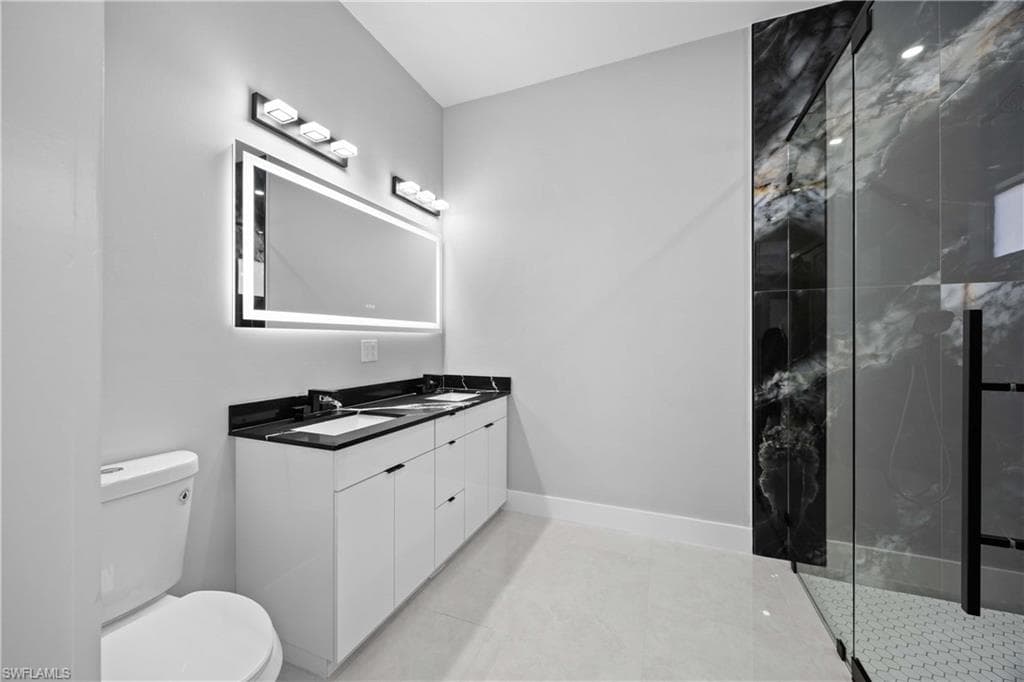 2744 8th Ave NE, Naples, FL 34120-19