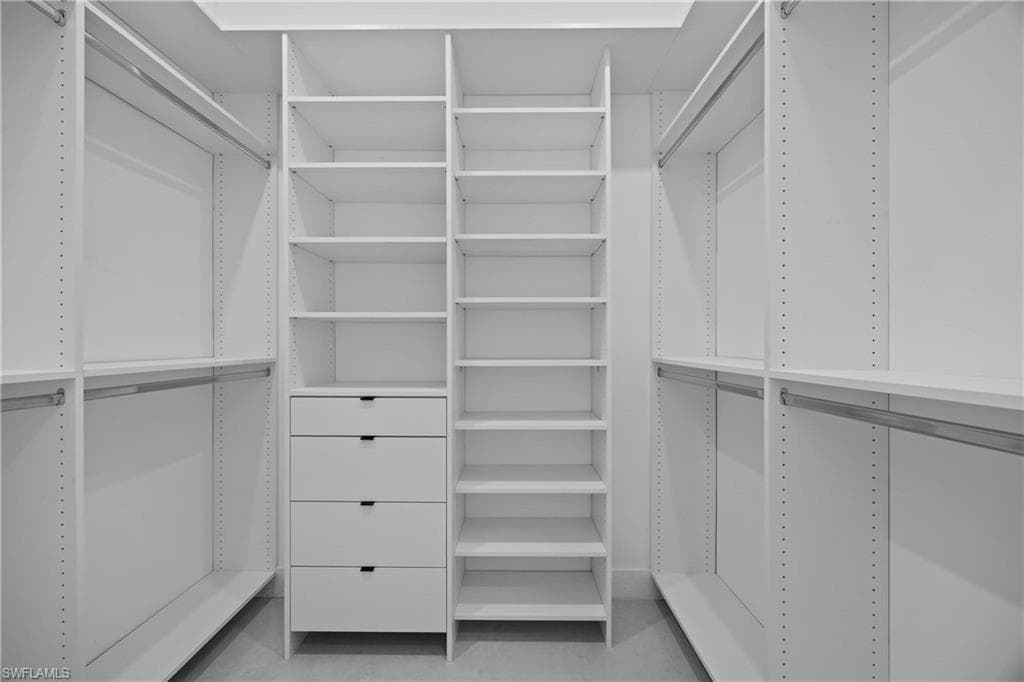 2744 8th Ave NE, Naples, FL 34120-21