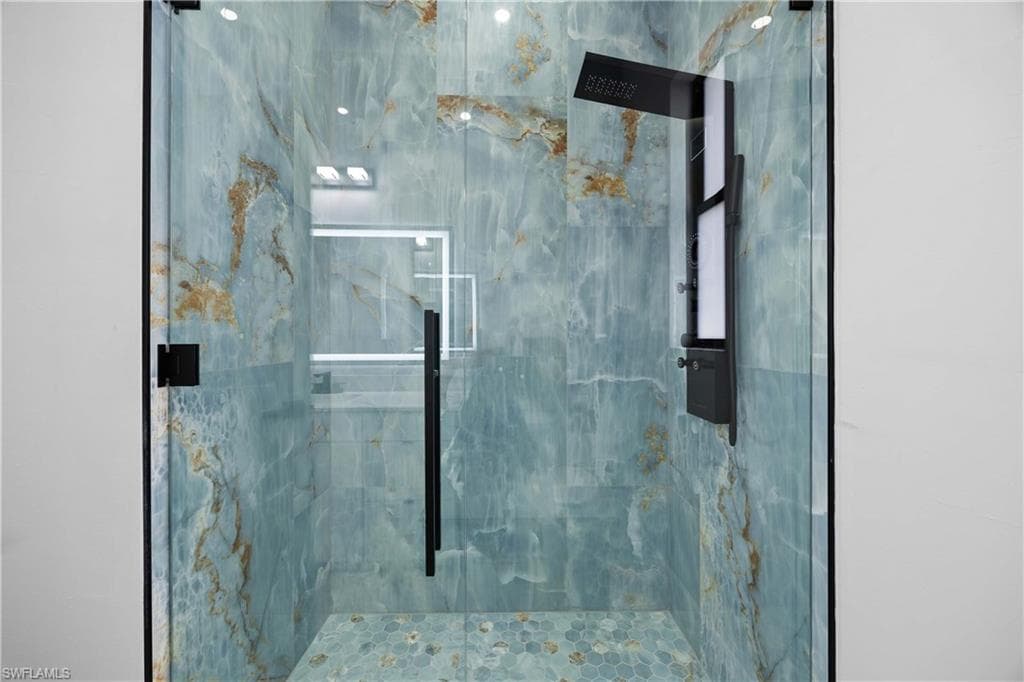 2744 8th Ave NE, Naples, FL 34120-26