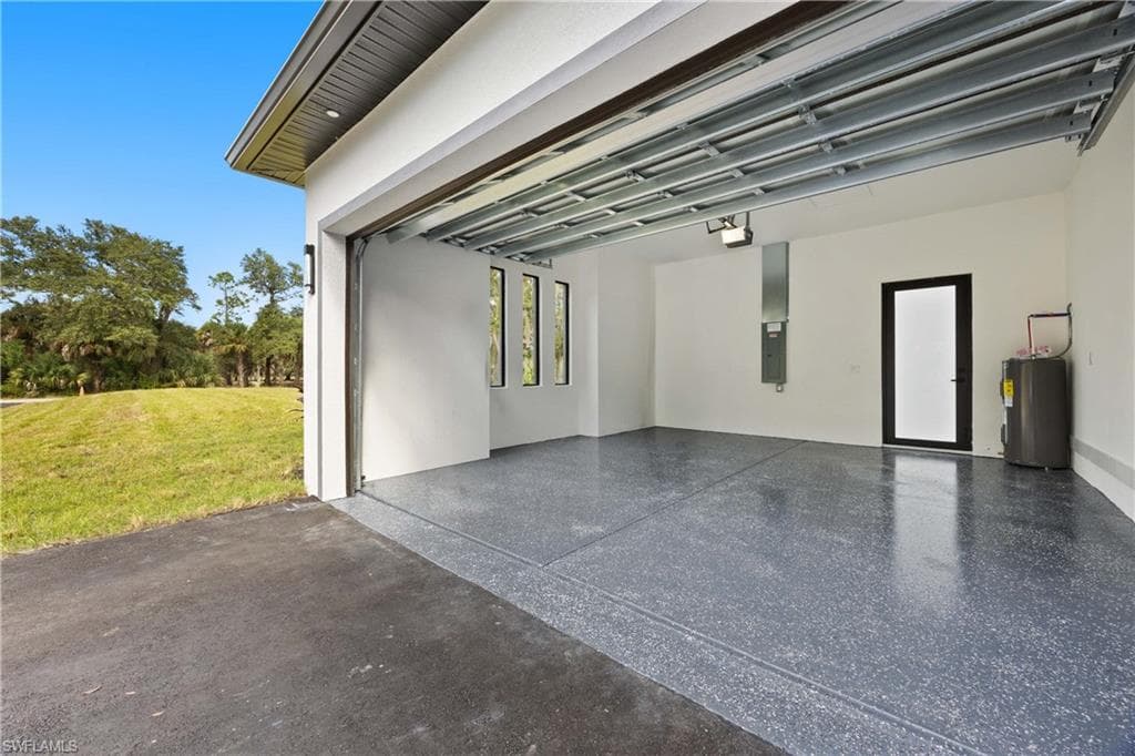 2744 8th Ave NE, Naples, FL 34120-36