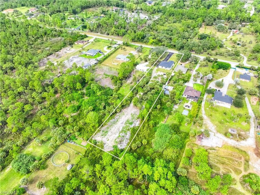 2744 8th Ave NE, Naples, FL 34120-43