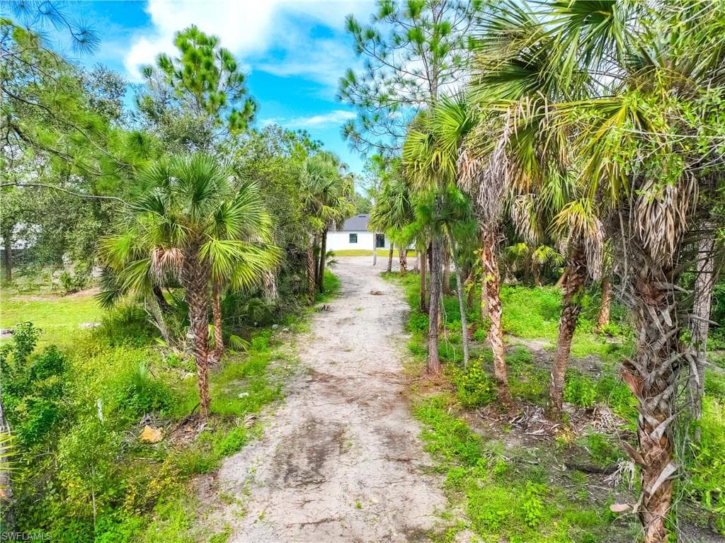 2744 8th Ave NE, Naples, FL 34120-45