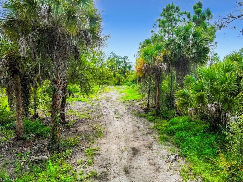 2744 8th Ave NE, Naples, FL 34120-46