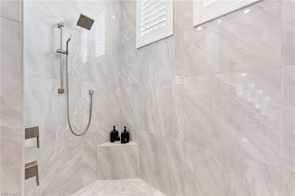 8916 Nevis Way, Naples, FL 34112-23