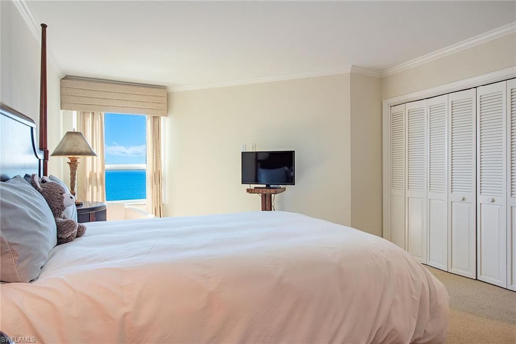 4251 Gulf Shore Blvd N 19d, Naples, FL 34103-10