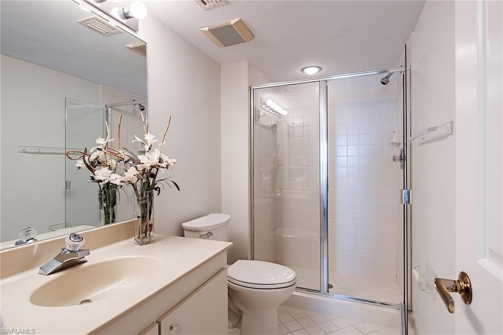 4251 Gulf Shore Blvd N 19d, Naples, FL 34103-11