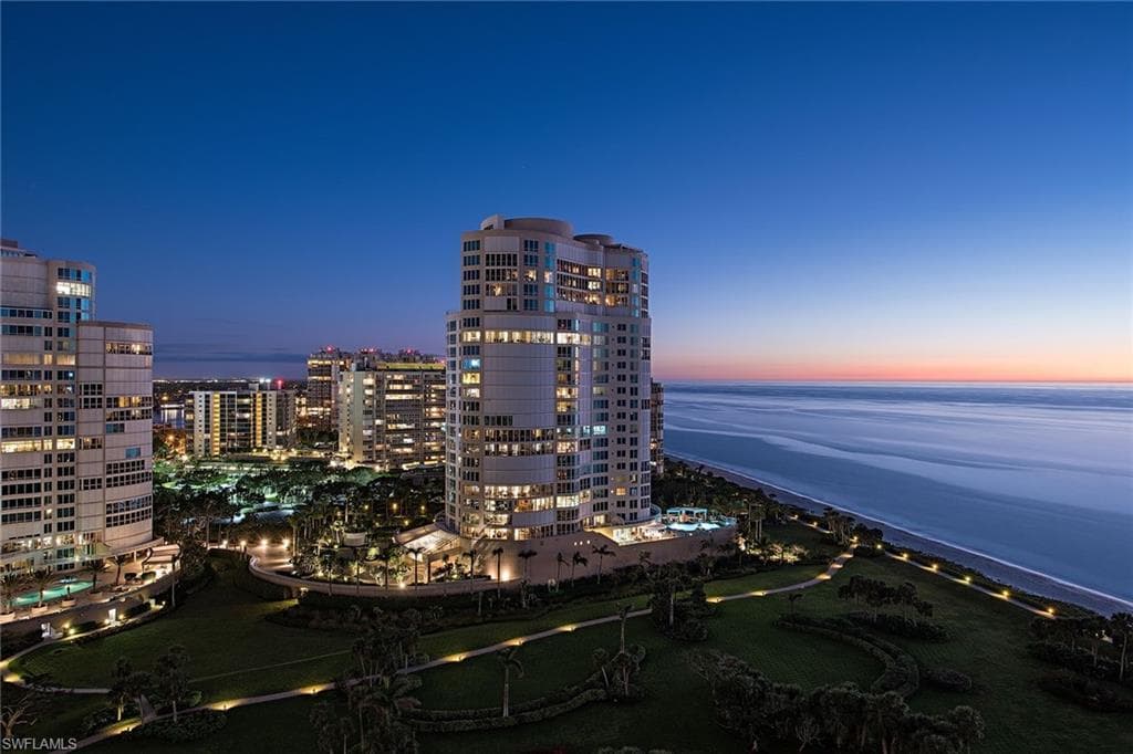 4251 Gulf Shore Blvd N 19d, Naples, FL 34103-16