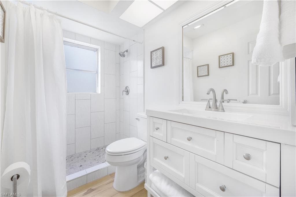 320 Marco Lake Dr, Marco Island, FL 34145-14